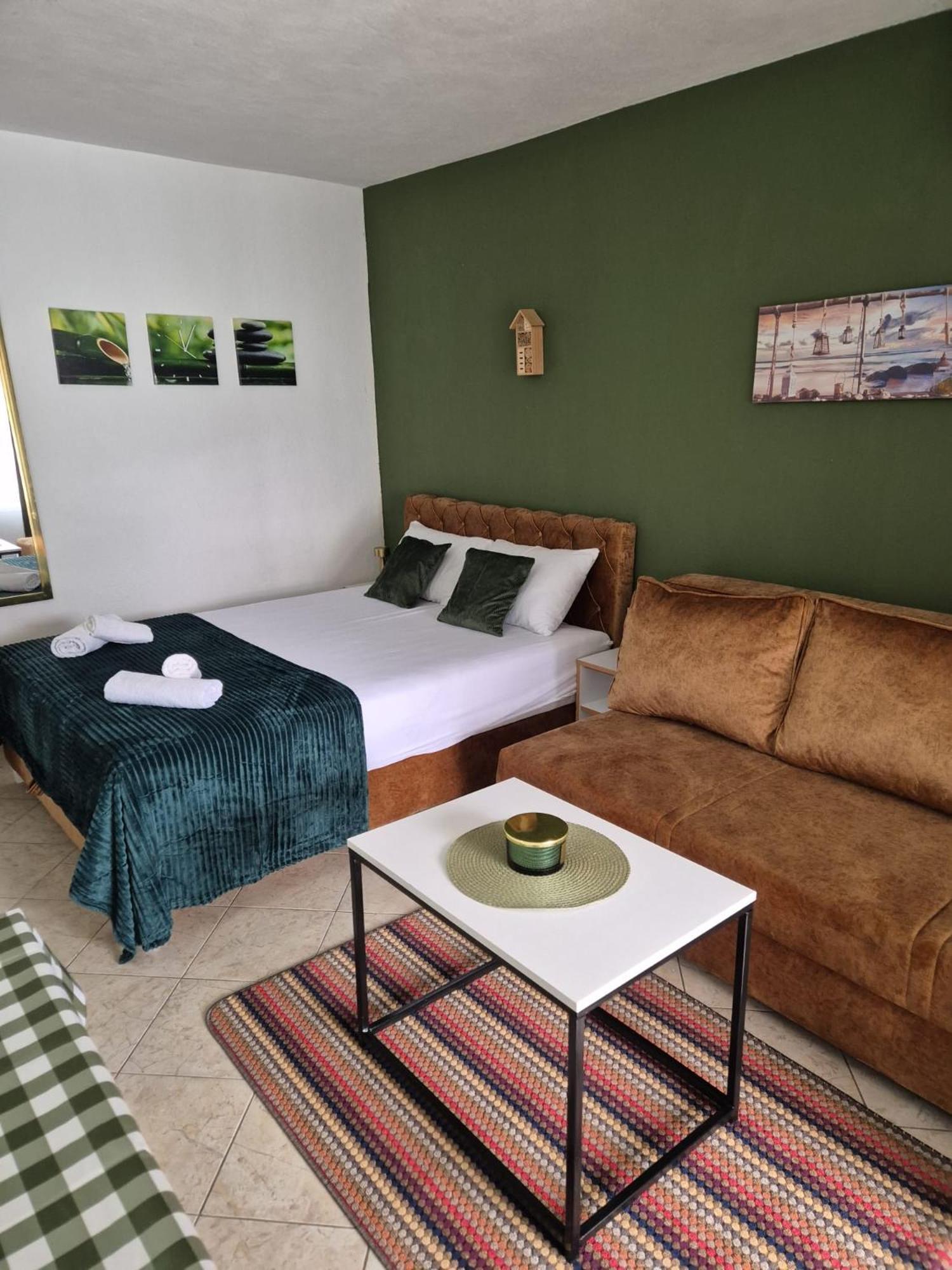 נאום Apartmani Villa Anita מראה חיצוני תמונה